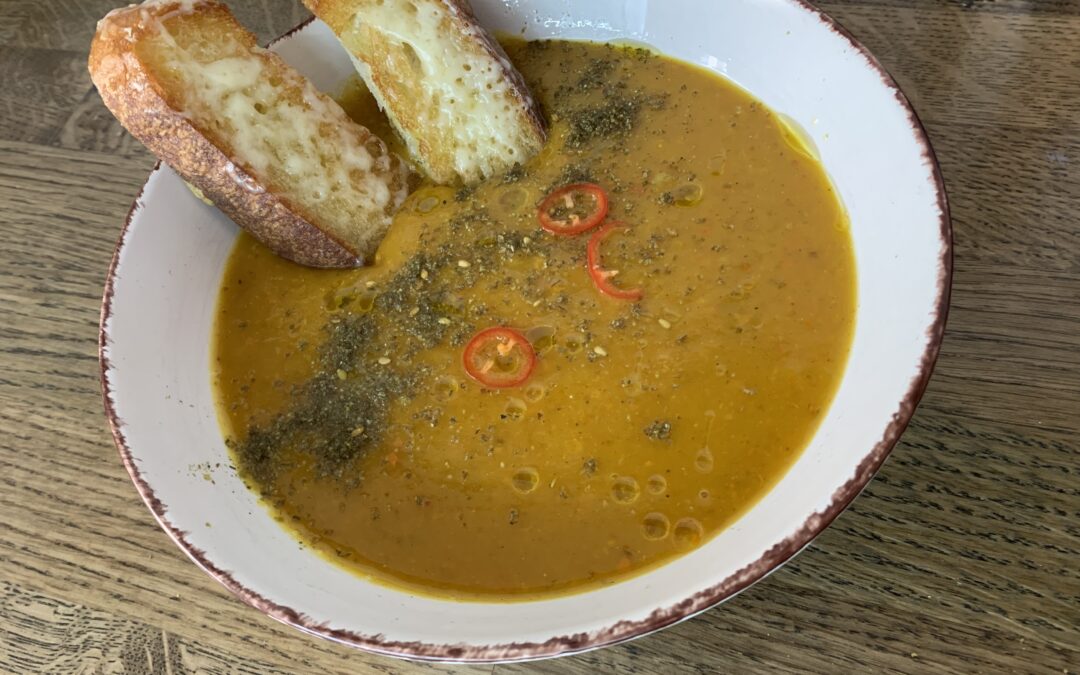 Rustikale Kürbissuppe