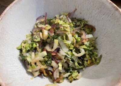 Chinakohl-Pfanne (mit Zuckerrübengrün)